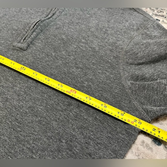 Banana Republic Quarter Zip Pullover Sweater - Men’s Medium - Picture 6 of 9
